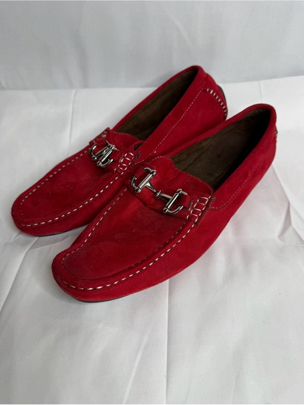 Men's red loafer-moccasins, size 9
